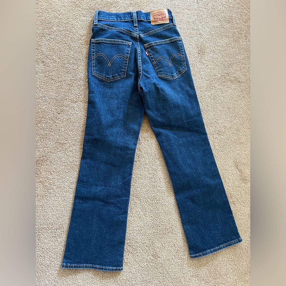 Levi’s High Waisted Crop Flare - Picture 8 of 10